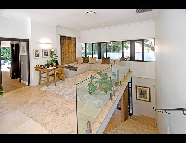 4 BEDROOM HOUSE FOR SALE IN HOUGHTON ESTATE